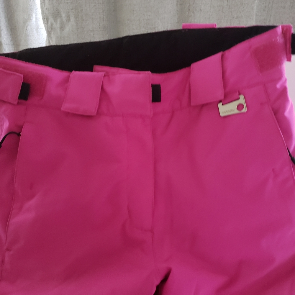Karon ski pants for kids or Pettit  size in pink